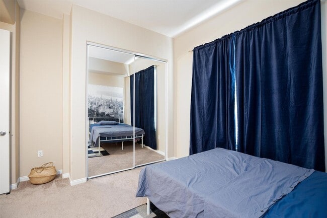 Building Photo - Partially Furnished Condo | Gourmet Kitchen, Pool & Fitness Center | 6-Month Lease Available