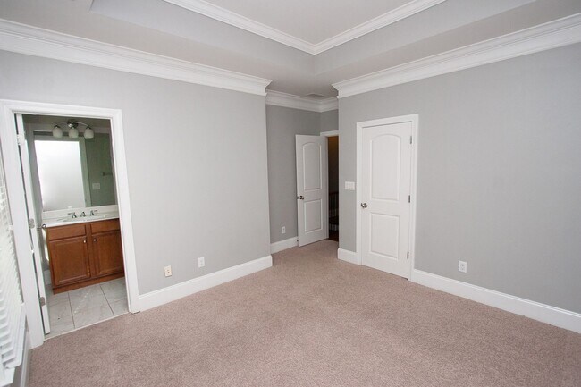Building Photo - 839 Inman Vlg Pkwy NE