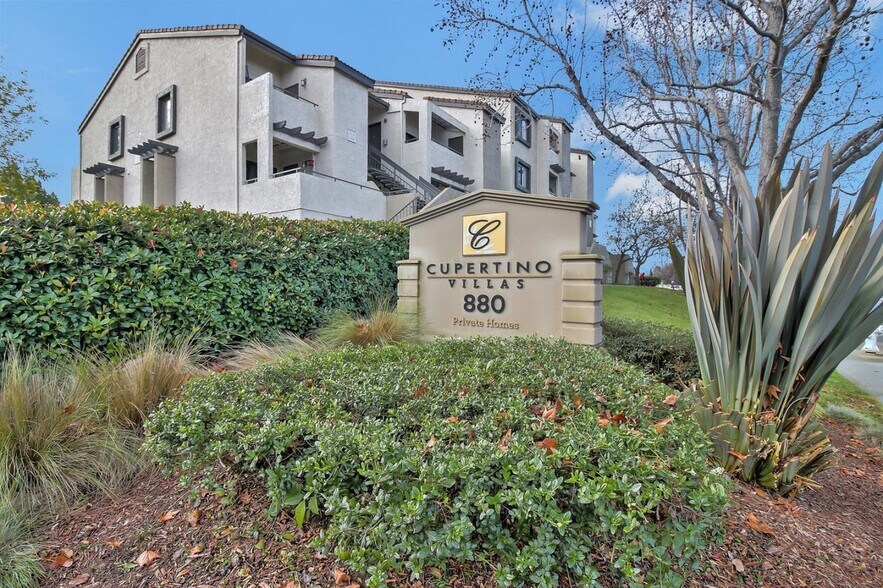 Primary Photo - 880 E Fremont Ave