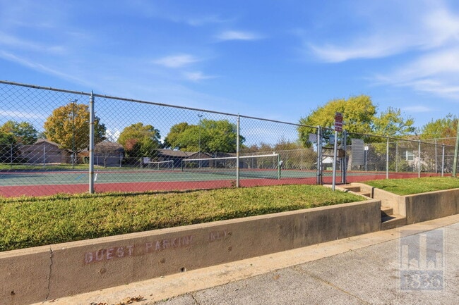 Building Photo - 2009 Sandberg Dr