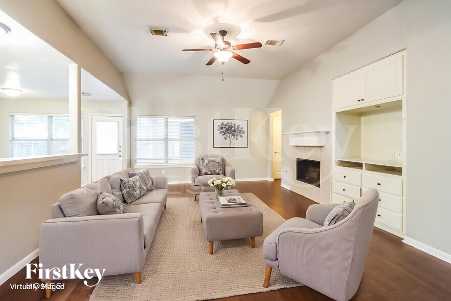 Building Photo - 26967 Crown Haven Ct