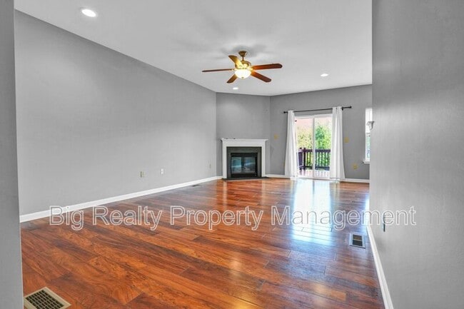 Building Photo - 2024 Morgan Hill Dr