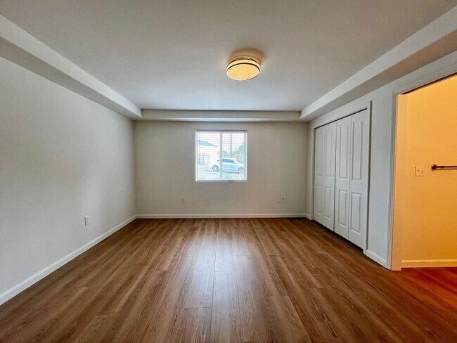 Building Photo - 5204 Roza Hill Dr