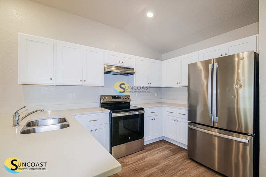 Building Photo - 814 Spruce St