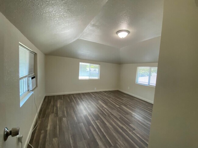 Building Photo - Burney Street Triplex