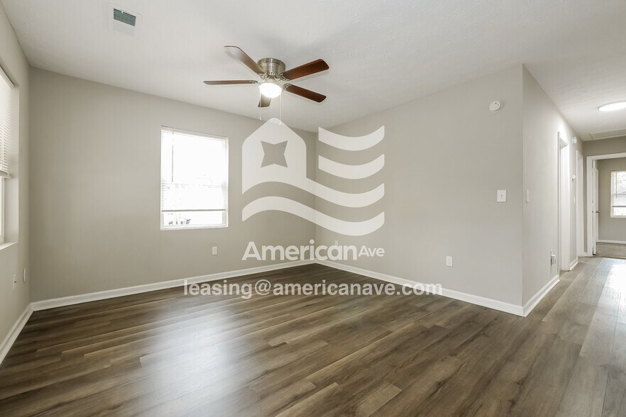 Building Photo - 611 Brown Ave