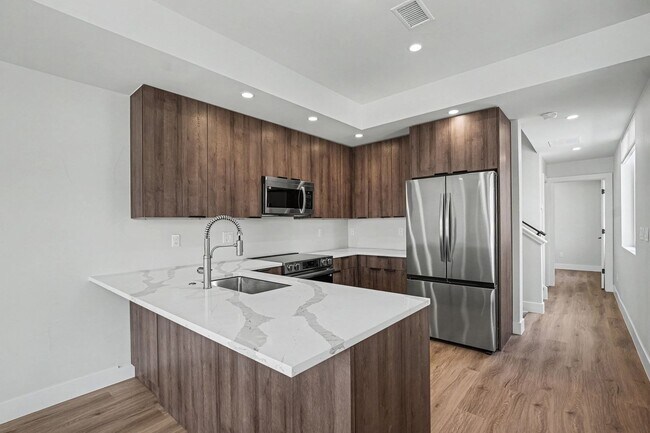 Building Photo - 1370 Lowell Blvd