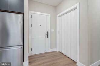 Building Photo - 4432 Wingate St