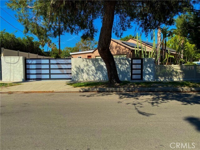 Building Photo - 6203 Goodland Ave