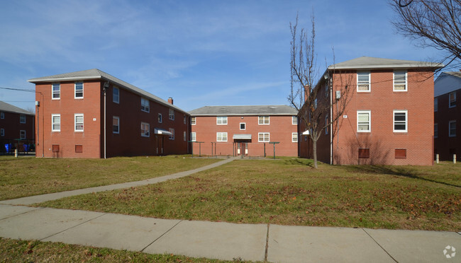 Building Photo - Veteran Terrace