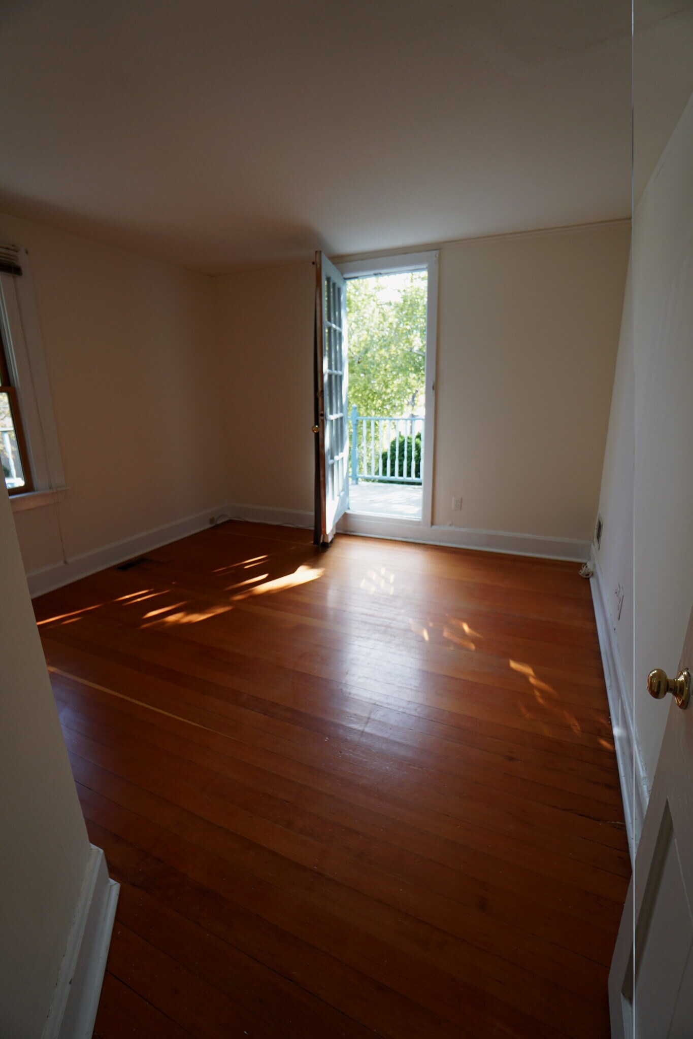 Bedroom 3 - 224 E Benton Ave
