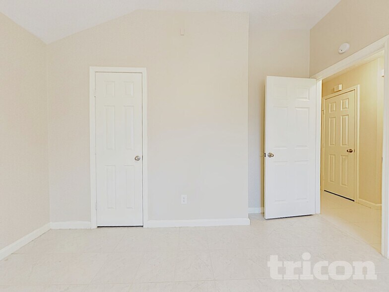 Building Photo - 3446 Edgecreek Dr