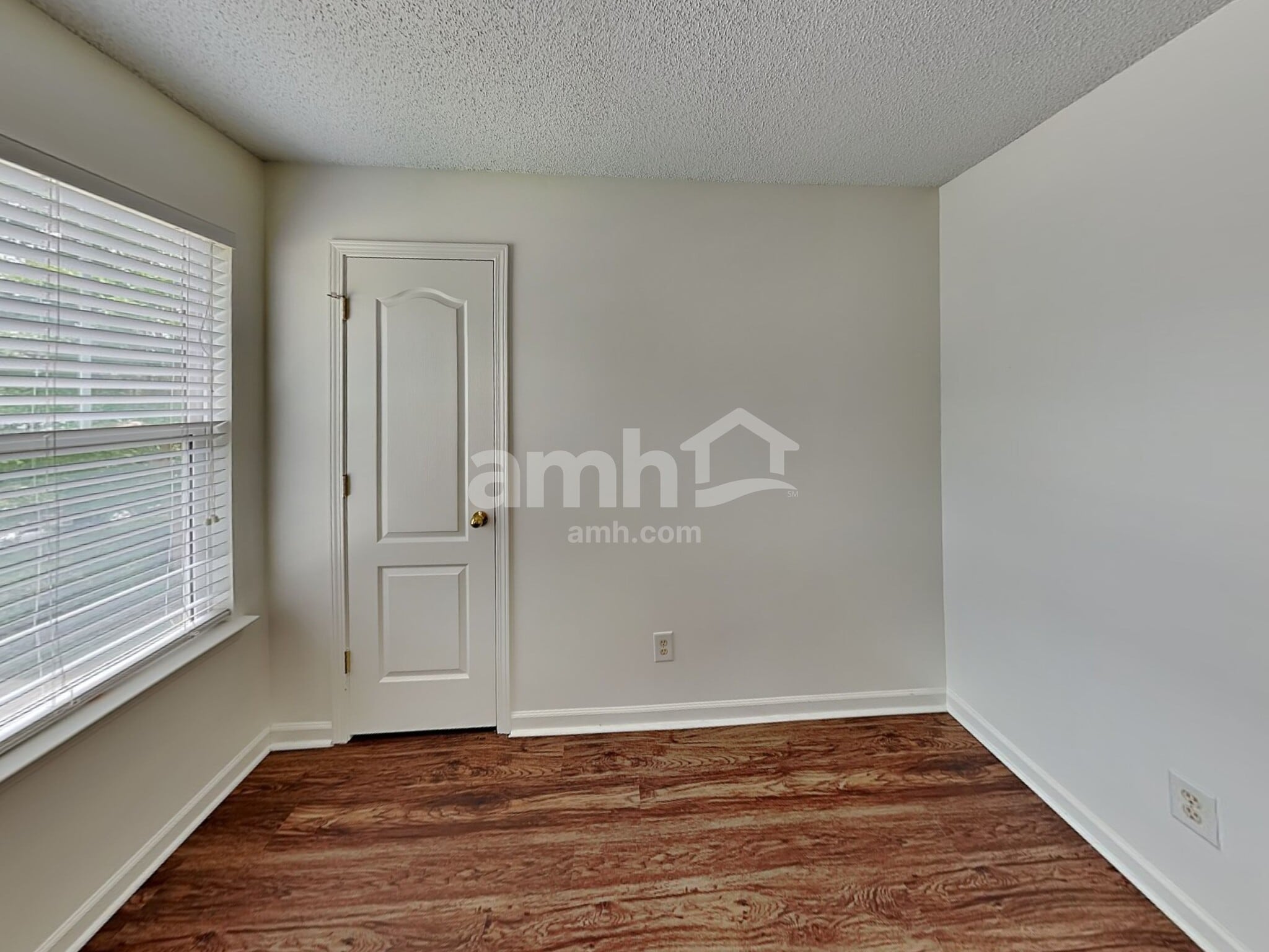 Building Photo - 147 Peterborough Dr