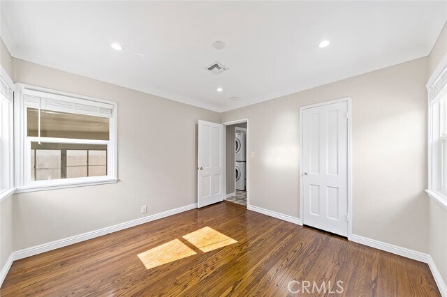 Building Photo - 348 W Spazier Ave