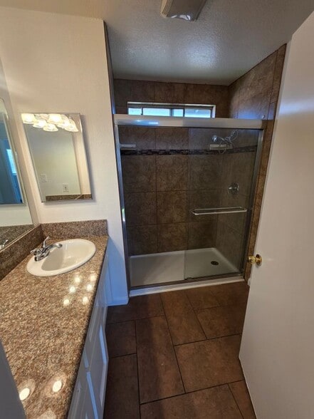 Building Photo - 809 K St