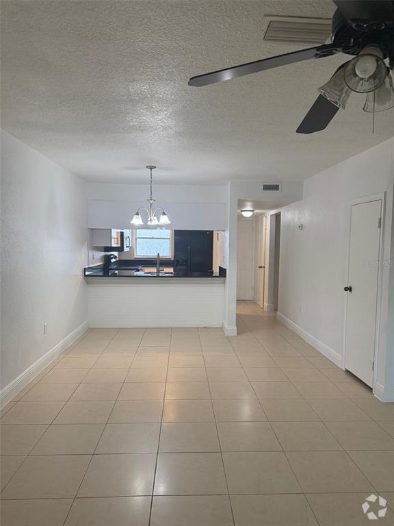 Building Photo - 6036 Amberly Ct