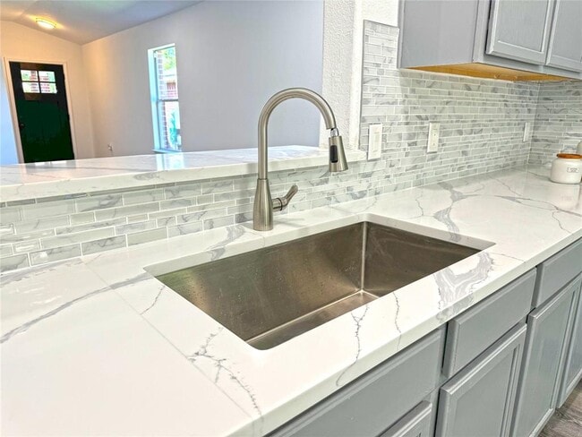 Building Photo - 5201 Bantom Woods Bend