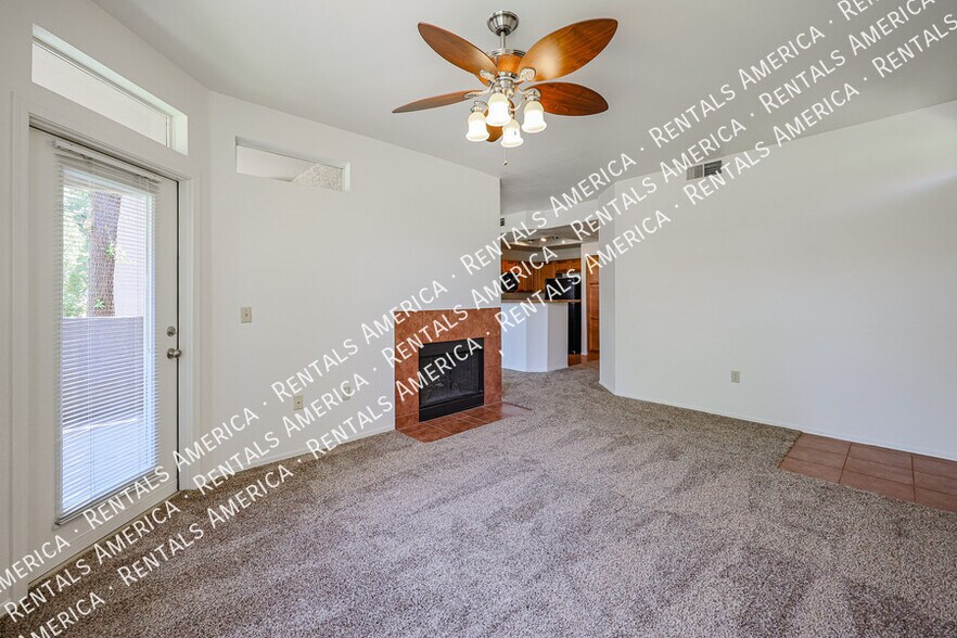 Building Photo - 3830 E Lakewood Pkwy E