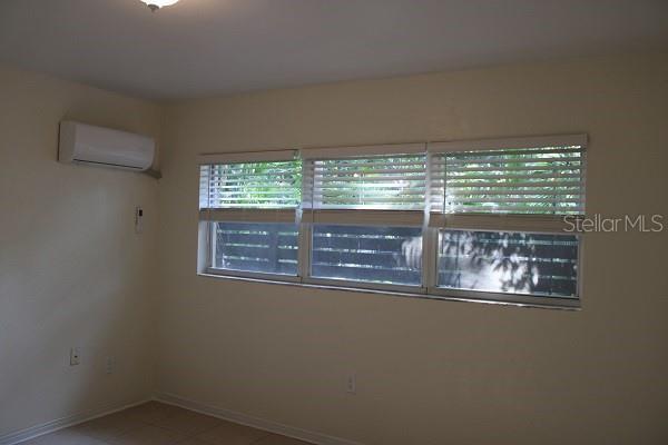 Building Photo - 224 11th Ave N