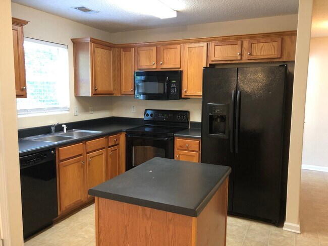 Building Photo - BRIDGEWATER HOME! PRE-LEASING FOR AUGUST 2026!