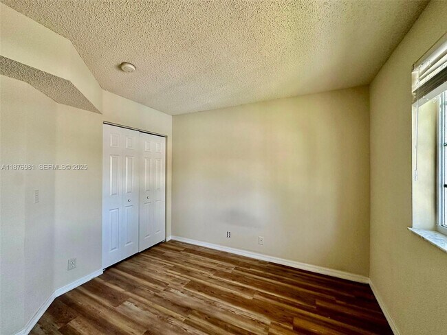 Building Photo - 3877 San Simeon Cir