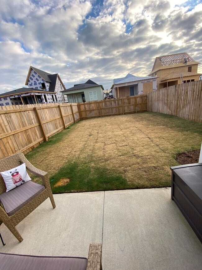 Building Photo - 1283 Burrow Cir