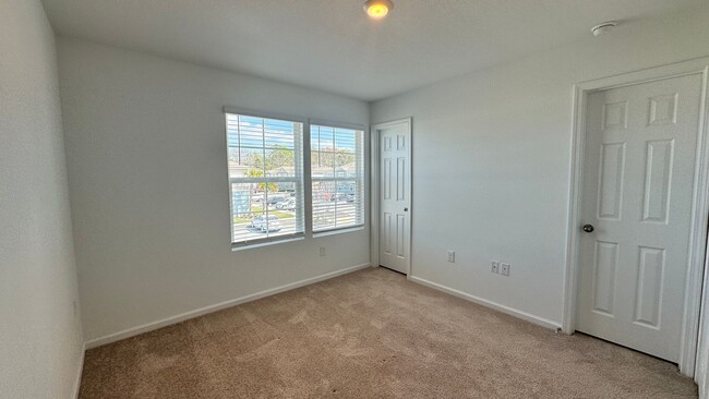 Building Photo - New Townhome for Rent In Equinox West!