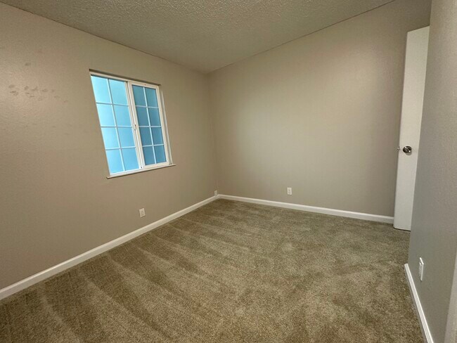 Building Photo - 3685 Cape Cod Ct