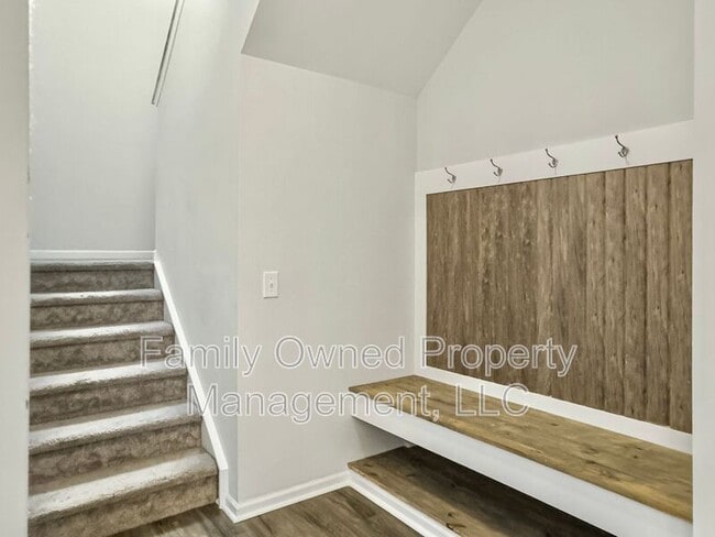 Building Photo - 242 Dunlin Dr