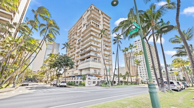 Building Photo - 2115 Ala Wai Blvd