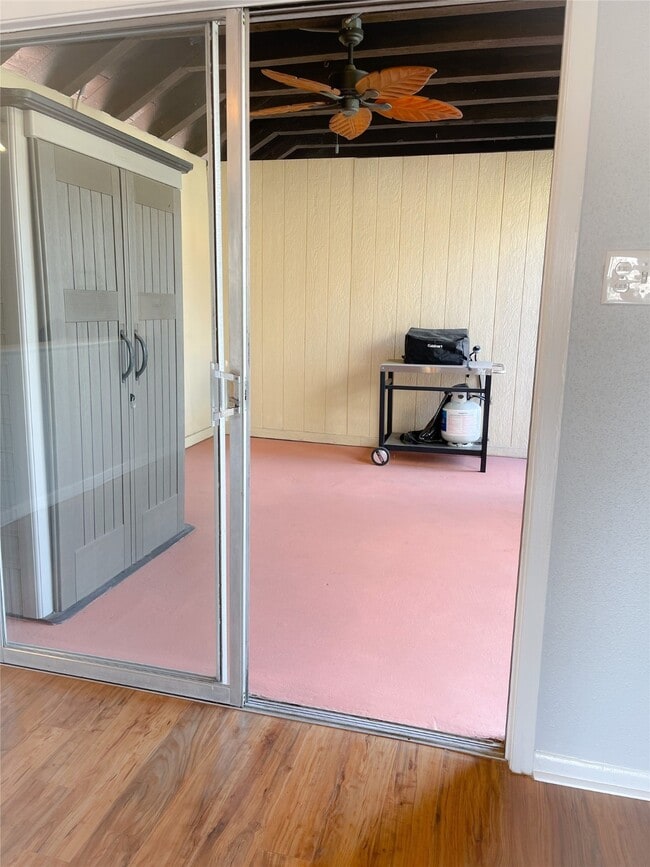 Building Photo - 2744 Briarhurst Dr