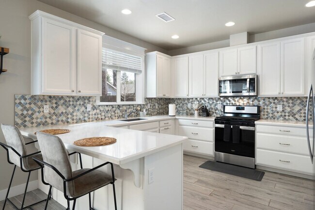 Building Photo - 2841 W Alamo Dr