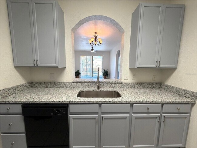 Building Photo - 6335 Contessa Dr