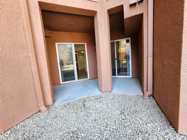 Building Photo - 44 E Serene Ave