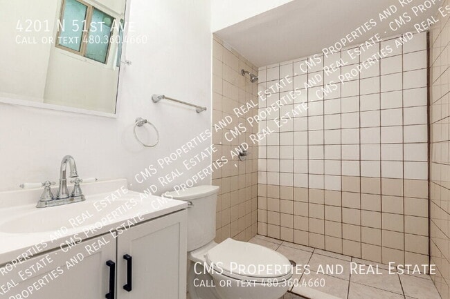 Building Photo - 4201 N 51st Ave