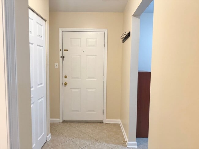 Building Photo - Beautifully updated 3BR/2.5BA townhome in Dale City!