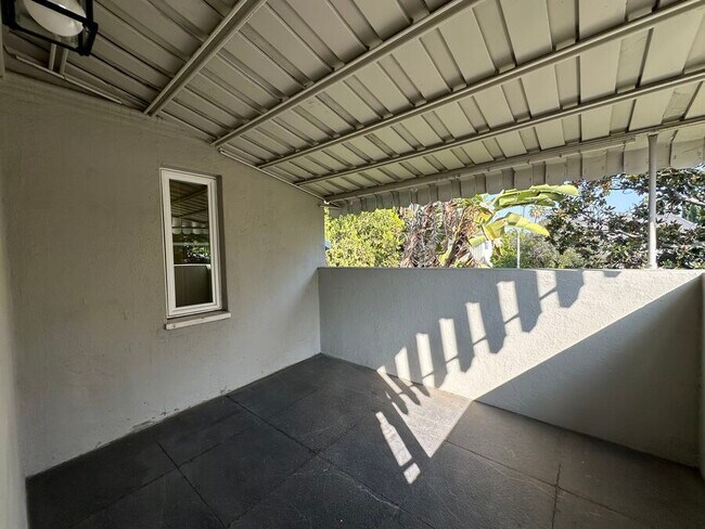 Building Photo - 1407 Laurel Ave