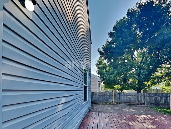 Building Photo - 5965 Porchester Pl