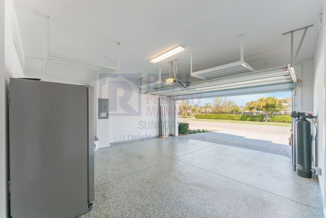 Building Photo - 3689 Divot Ln