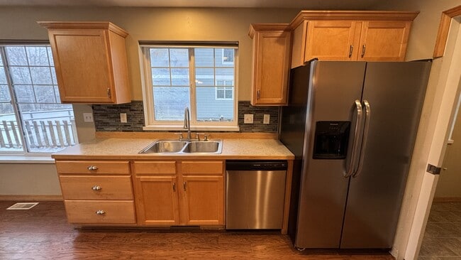 Building Photo - 3003 Oliver St