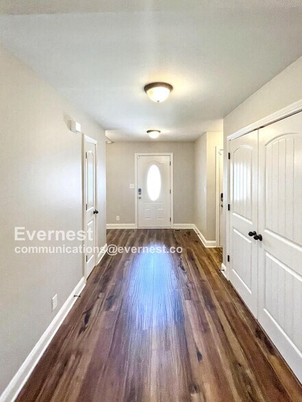 Building Photo - 1030 Garner Hills Dr