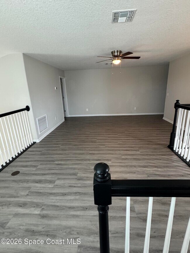 Building Photo - 49 Montecito Dr