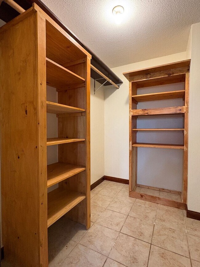 Building Photo - Beautifully updated 2 bedroom condo, with 2 reserved parking spots, in Dracut MA