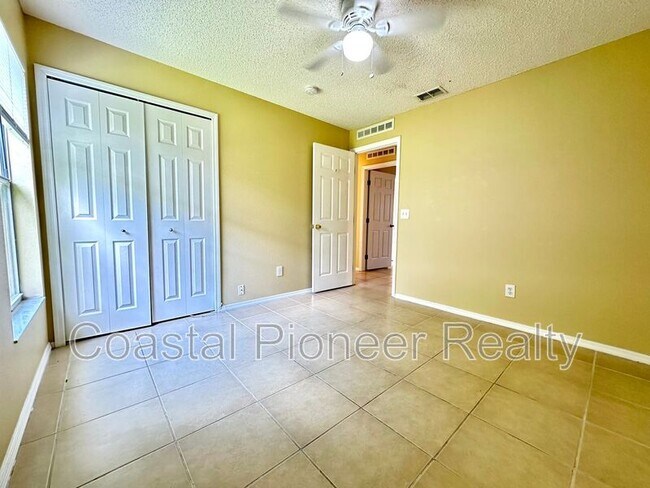 Building Photo - 10248 Cody Ln