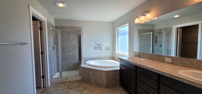 Building Photo - Stunning 3 bd House in Lacey!