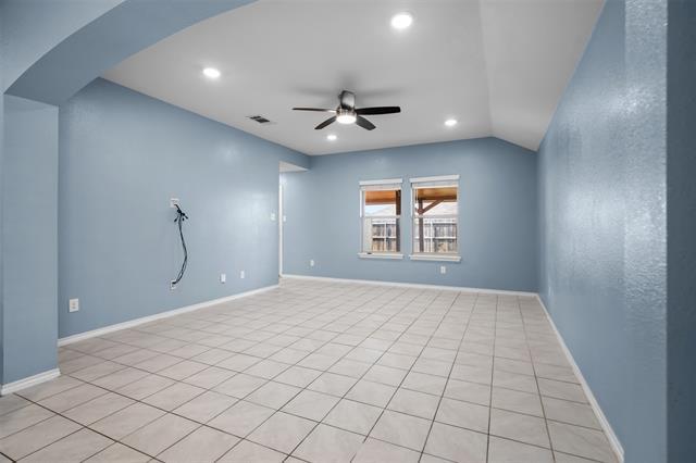 Building Photo - 925 Corbitt Ln