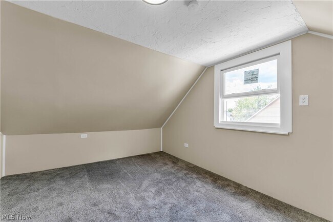 Building Photo - 25291 Richards Ave