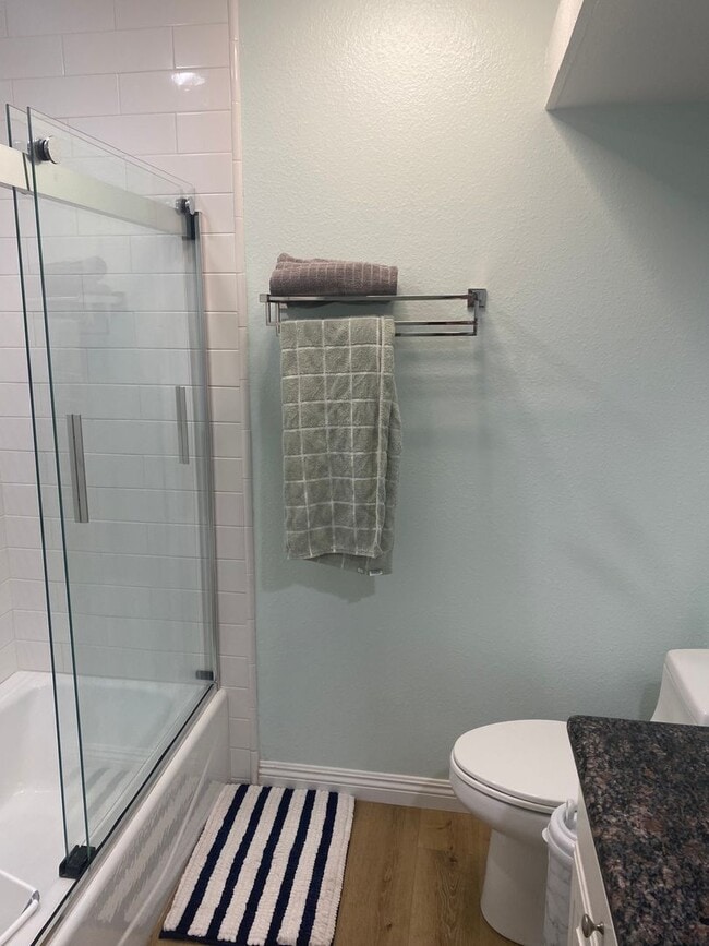 Building Photo - Single story 4 bed, 2 bath home in Newbury...