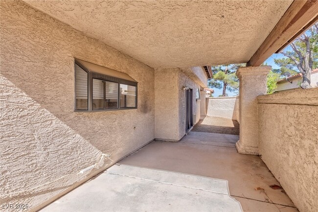 Building Photo - 3151 La Mancha Way