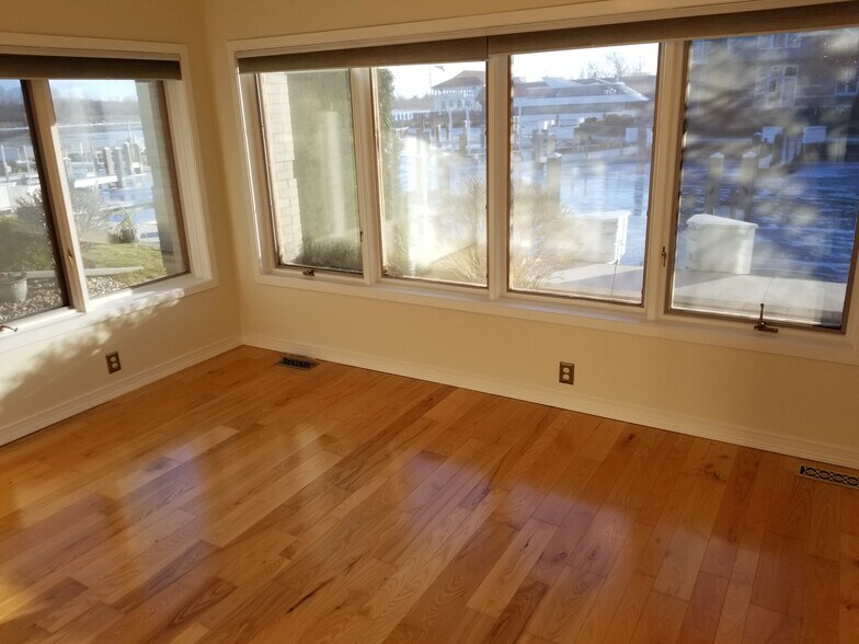 3rd bedroom or sitting room - 21 Kreger Dr